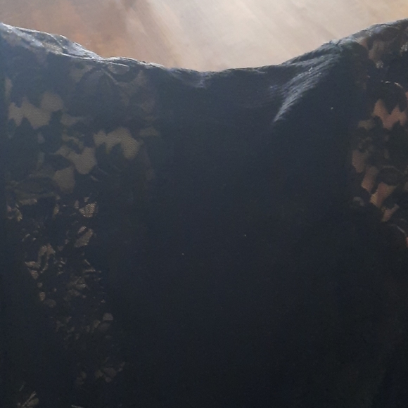 Tee - Picture 4 of 6